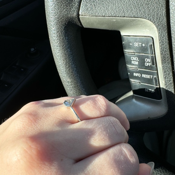 Alexis Russell ring - Picture 3 of 7